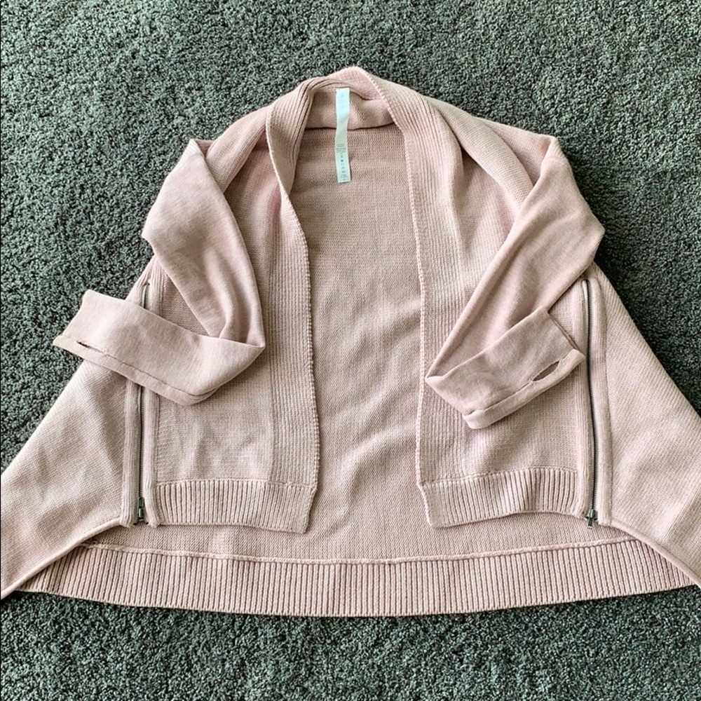 Lululemon sweater - like new